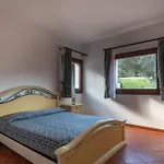 Charming Small Shared Pool Sleeps V4in * Punta de su Torrione