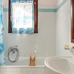 Charming Small Shared Pool Sleeps V4in Vila Punta de su Torrione