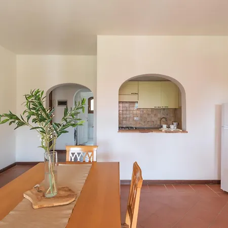 Villa Charming Small Shared Pool Sleeps V4in *