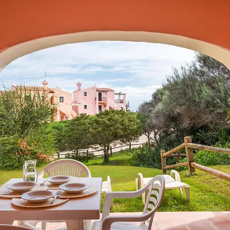 Charming Small Shared Pool Sleeps V4in Villa Punta de su Torrione